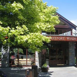 https://westport-woods-hotel.westport-hotels.com